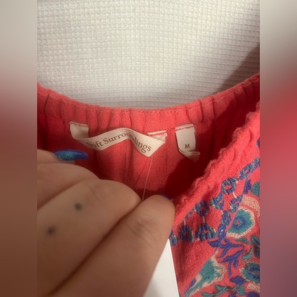 Nwt soft surroundings off the shoulder embroidered top - Picture 5 of 7